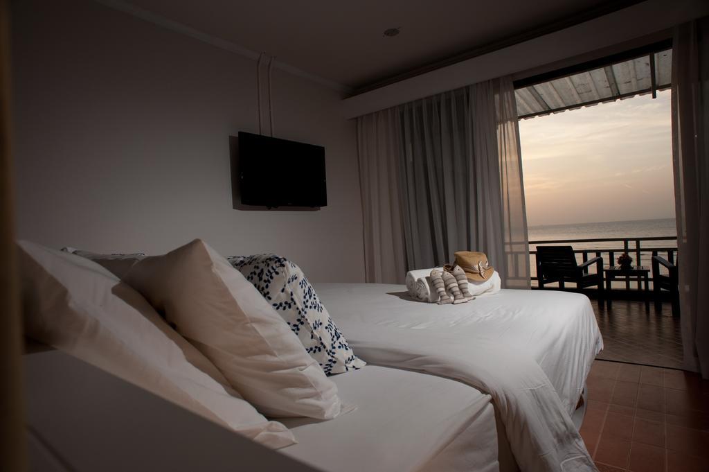 At Zea Hotel Patong Esterno foto