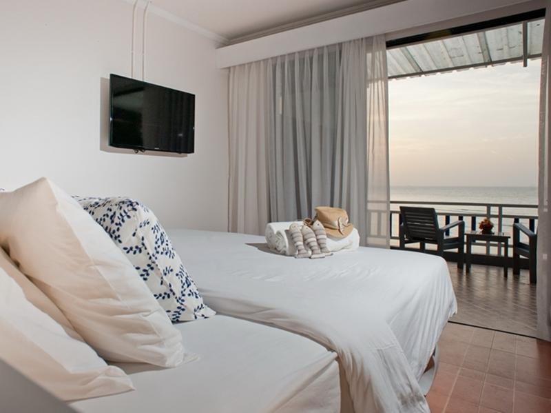 At Zea Hotel Patong Esterno foto