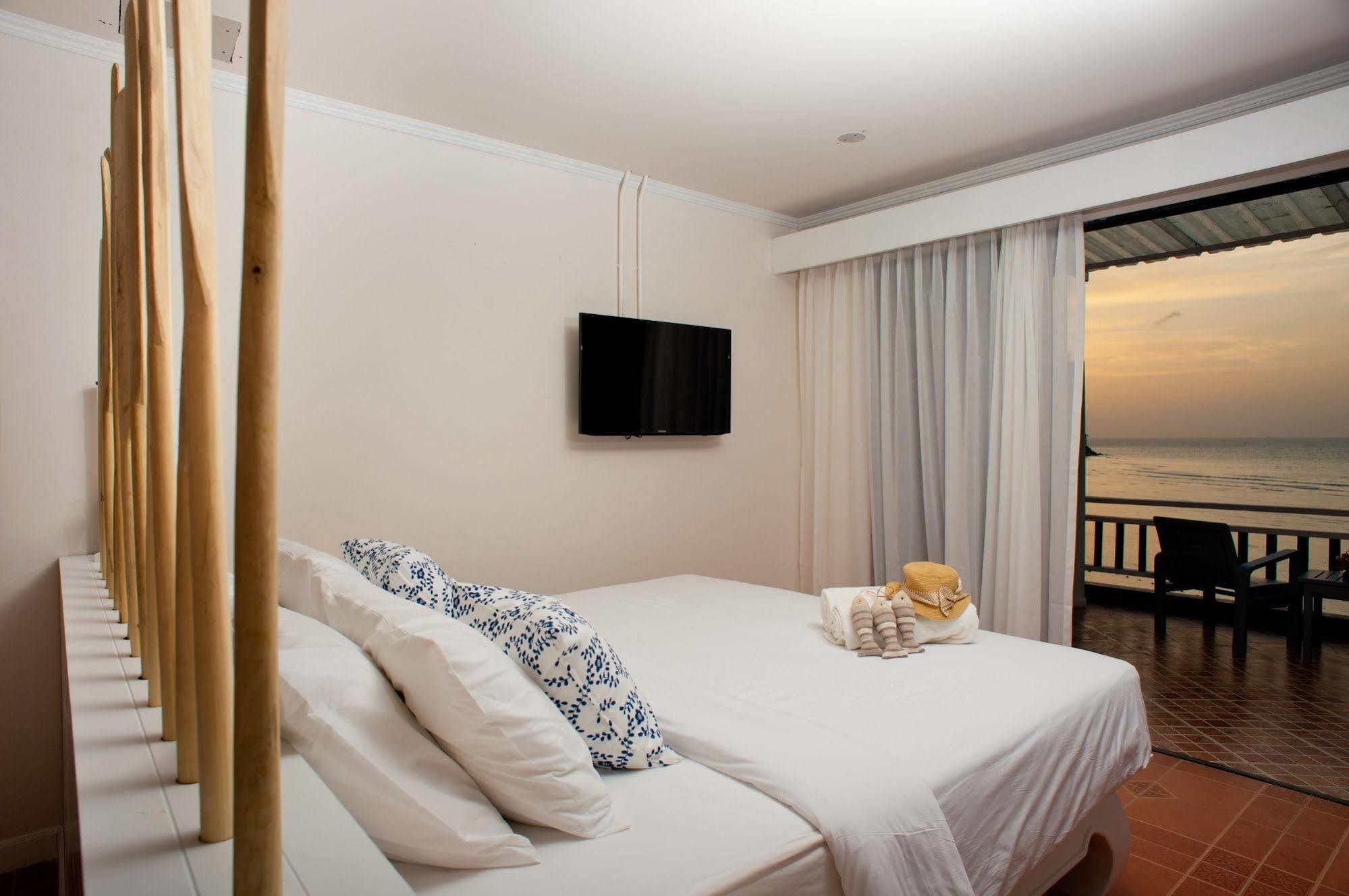 At Zea Hotel Patong Esterno foto